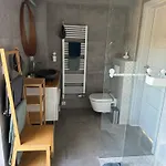 Zimo Taliandoeroegdi Mozihaz Апартаменты