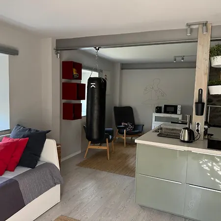 Zimo Taliándörögdi Moziház *