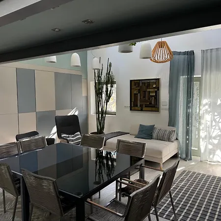 Zimo Taliandoeroegdi Mozihaz Apartment *