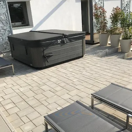 Apartman Zimo Taliándörögdi Moziház *