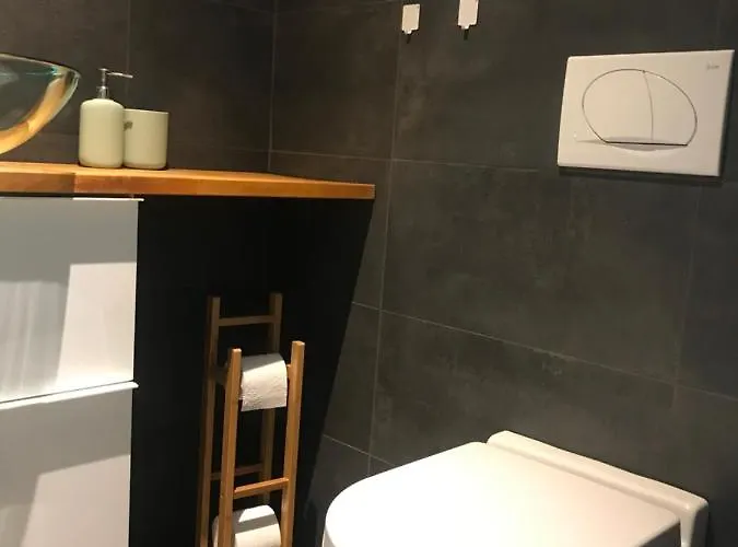 דירה Zimo Taliandoeroegdi Mozihaz *