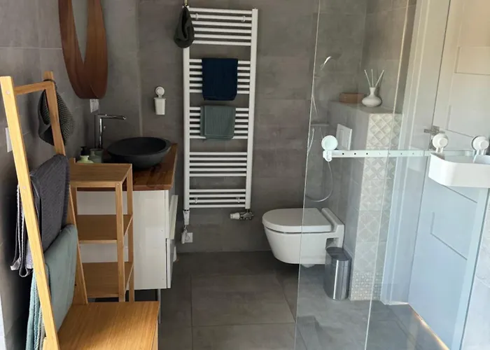 Zimo Taliandoeroegdi Mozihaz דירה