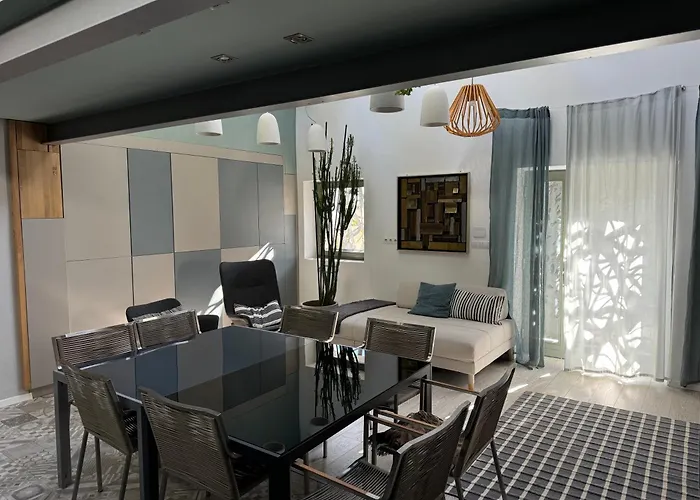 Zimo Taliandoeroegdi Mozihaz דירה *